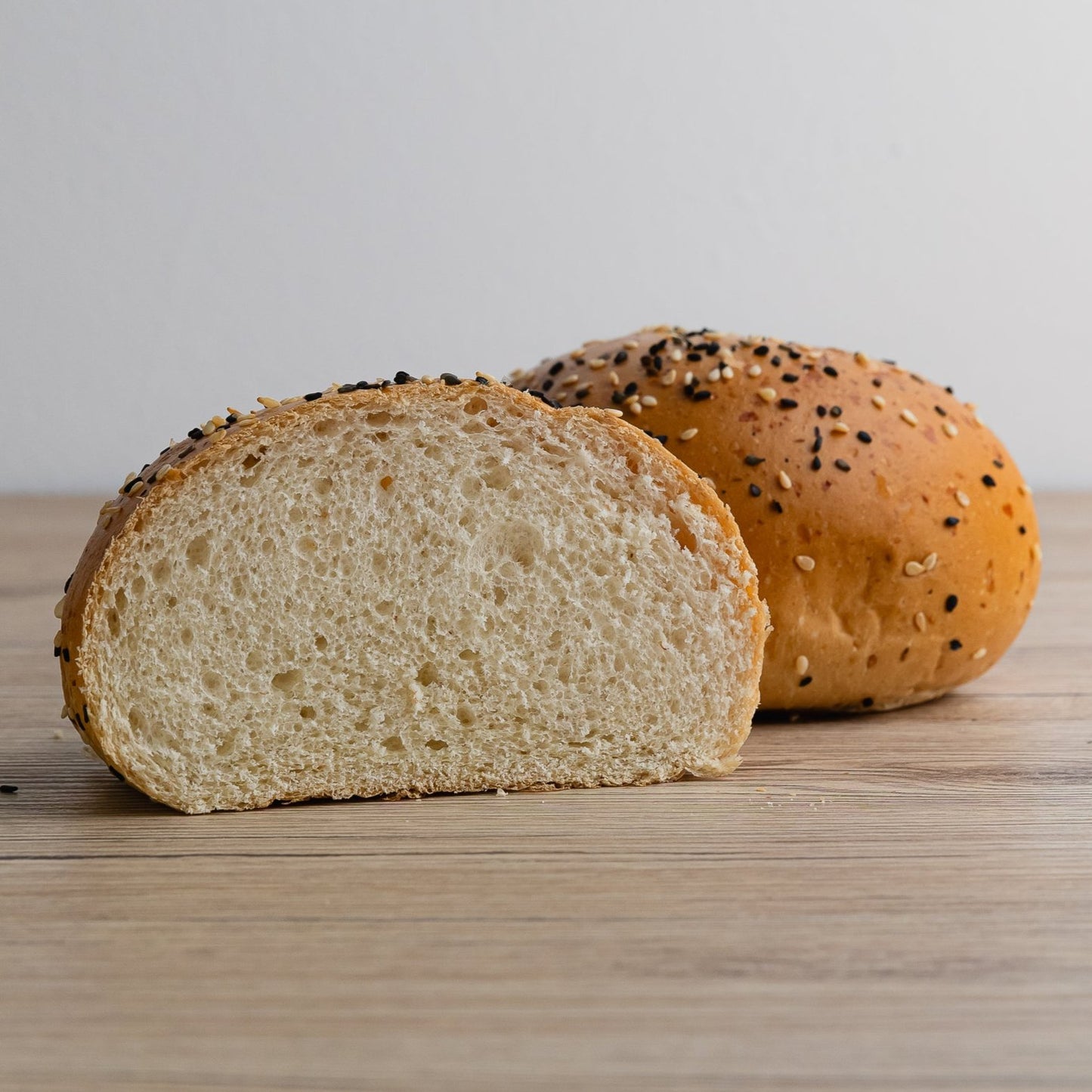 PAINS À HAMBURGER VÉGAN AVEC COUVERTURE DE GRAINES🌱